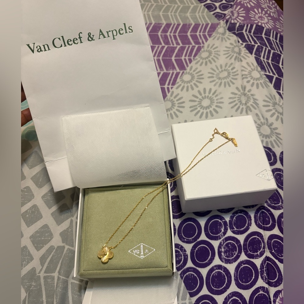 Van Cleef & Arpels Yellow Gold Clover Necklace